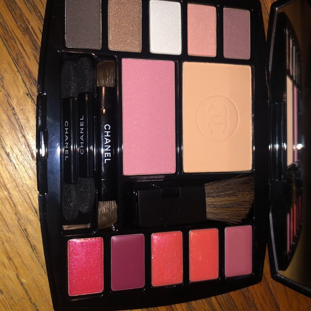 REAL Chanel Travel Makeup Palette